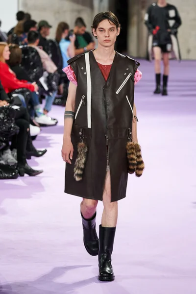 Look 44